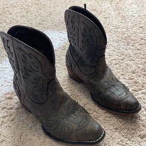 Roper cowgirl boots size 7